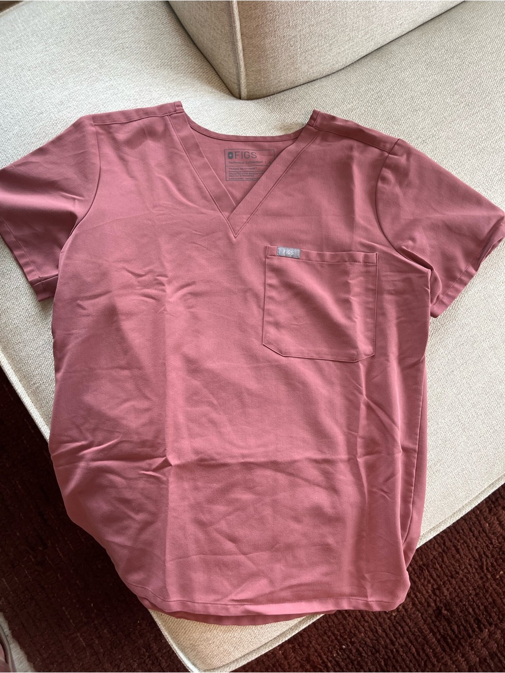 Figs Women's V-Neck Scrub Top in Dusty Rose